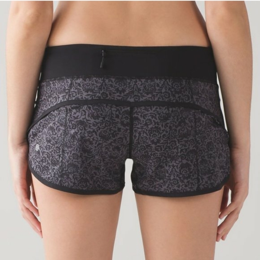 Lululemon Speed Short 2 1/2" Flossy Dark Carbon Black Grey Size 4